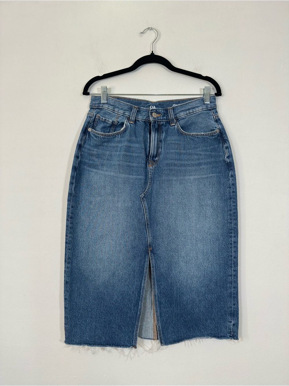 Women's Raw Hem Front Slit Denim Midi Skirt Size 8 Western Classic Fall Layering